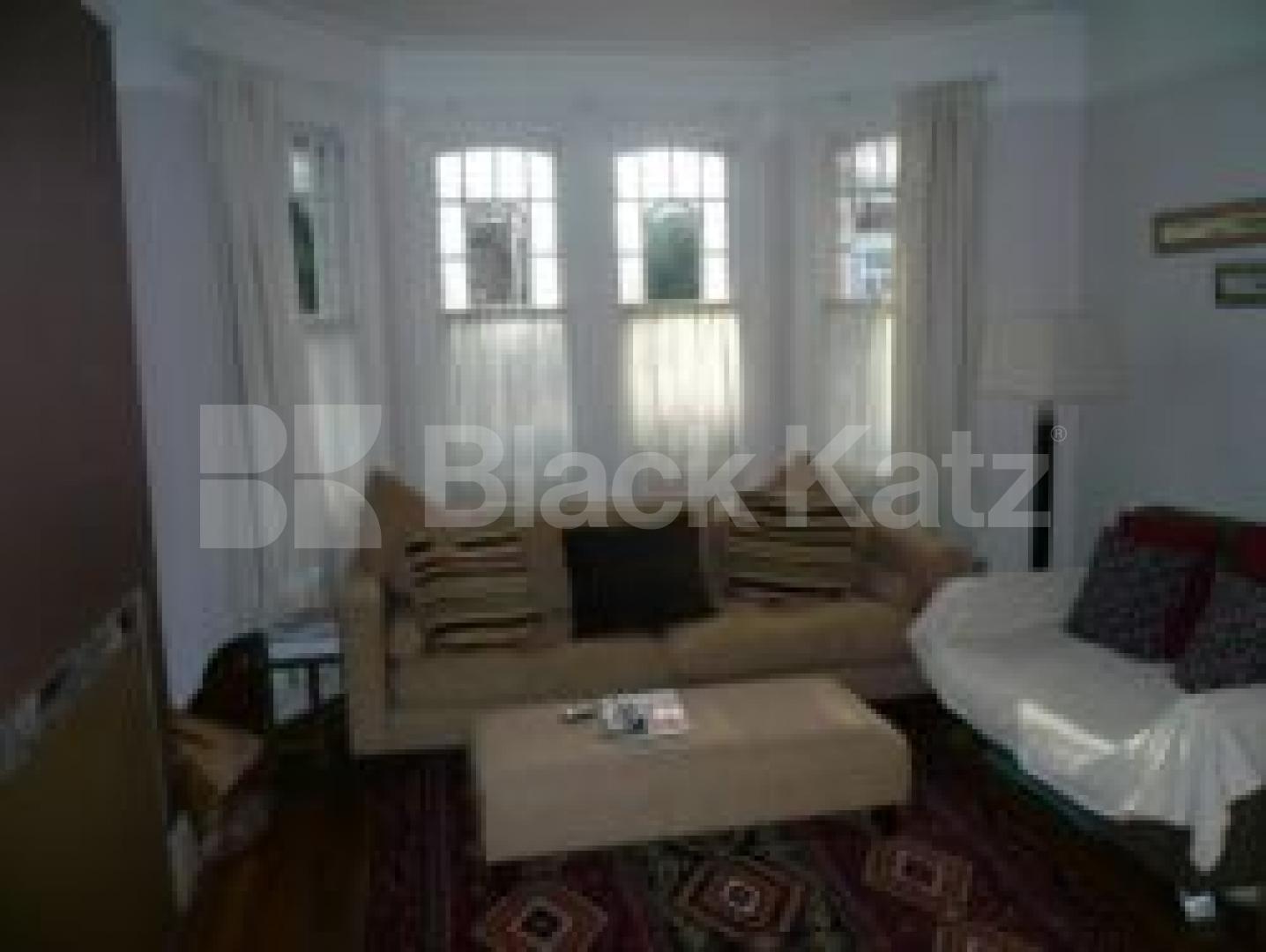 			3 Bedroom, 1 bath, 1 reception Terraced House			 Natal Road, BOUNDS GREEN N11